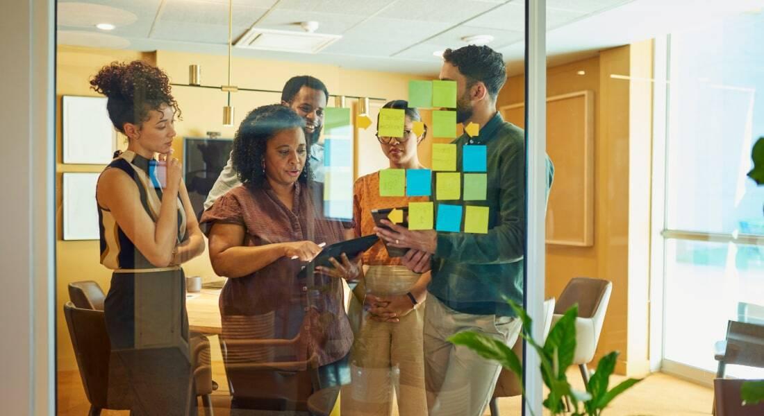 Microlearning in Corporate Training Programs: Boost Employee Engagement & Retention