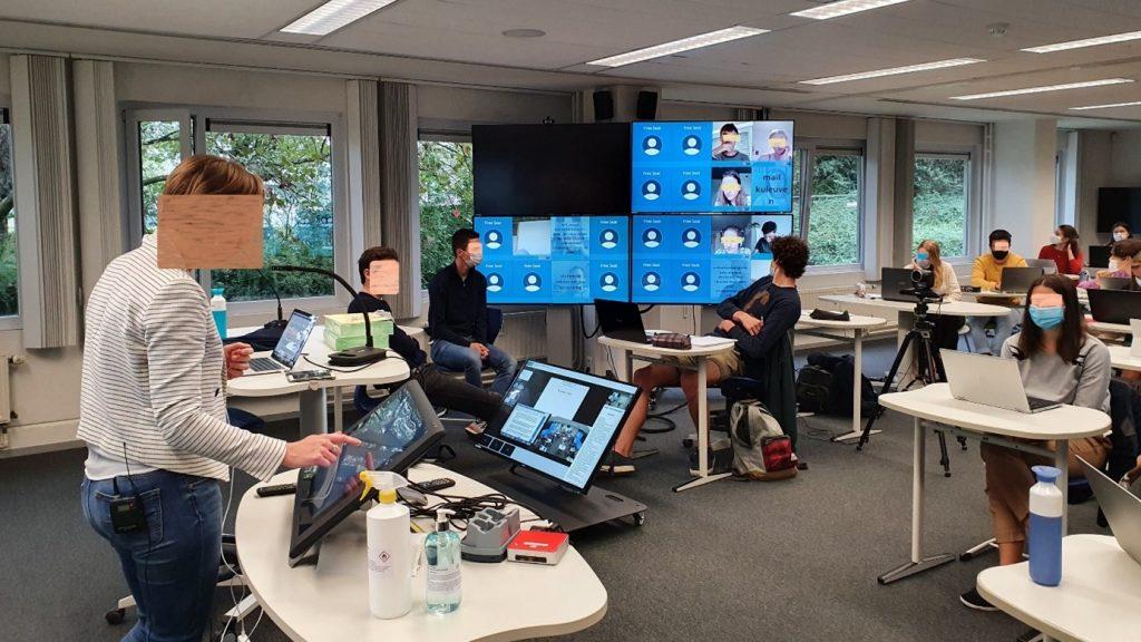 Designing Hybrid Classrooms for Flexibility: Strategies for Adaptive Learning Spaces