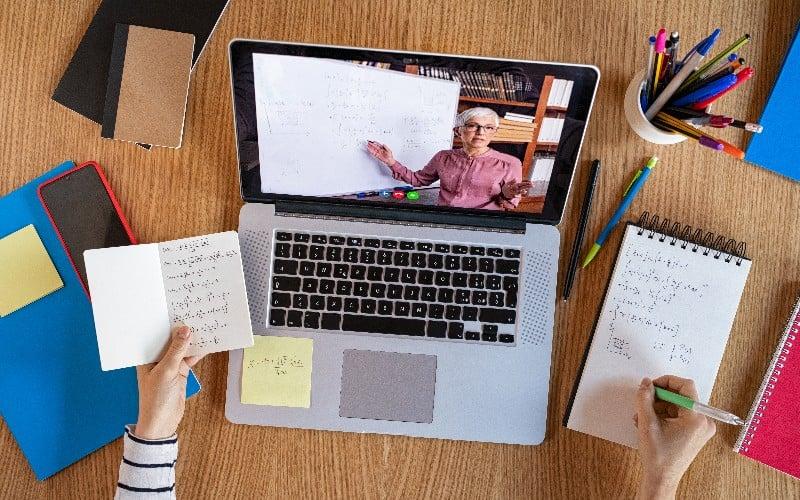 The Evolution of Online Learning Platforms in 2025: Trends, Innovations, and Future Predictions