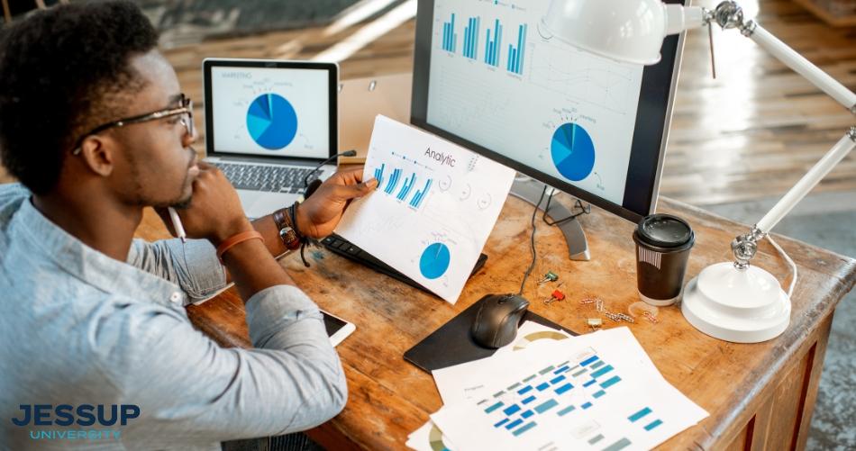 <strong>How to Become a Data Analyst: Essential Steps and Skills for Learning Data Analysis</strong>