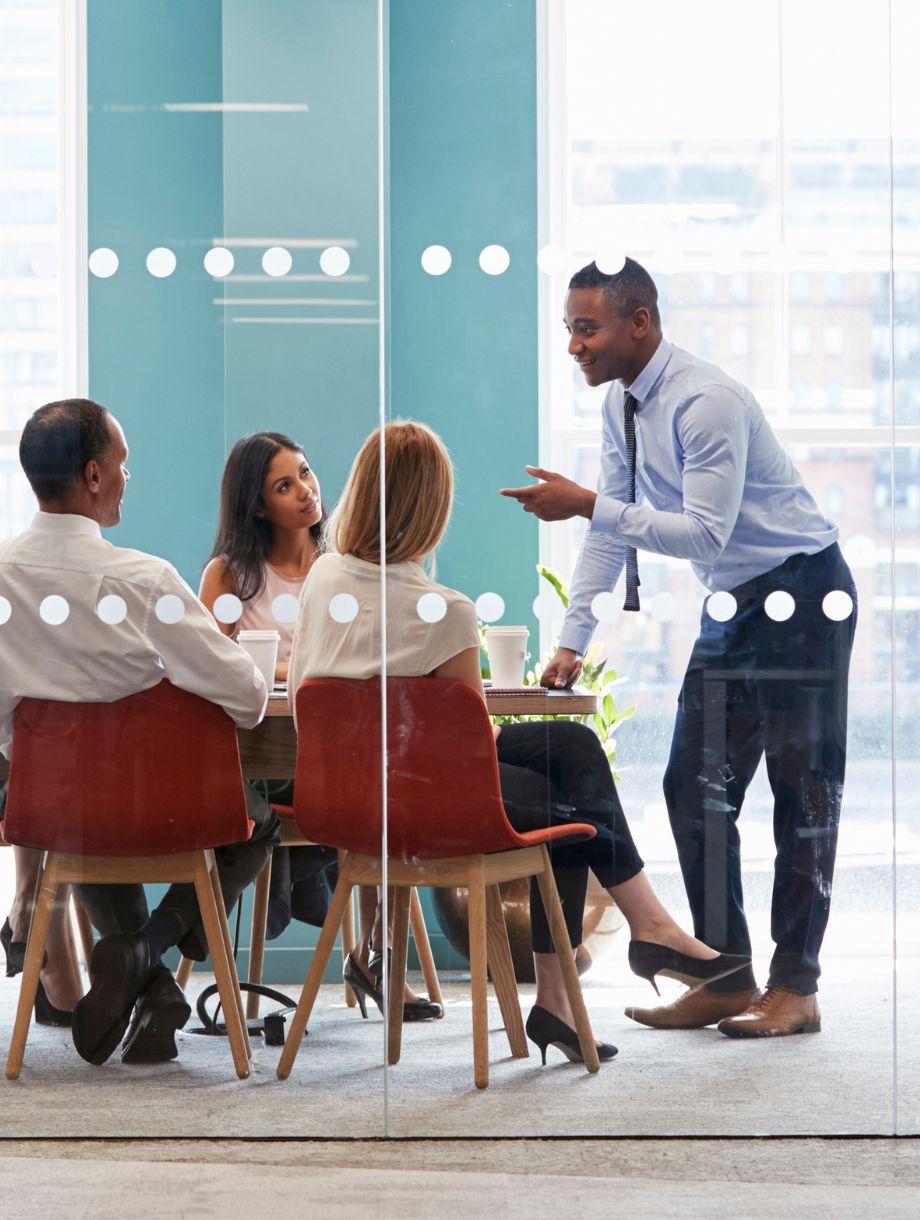 Balancing Fun and Learning: Expert Educator’s Guide to Engaging Classrooms