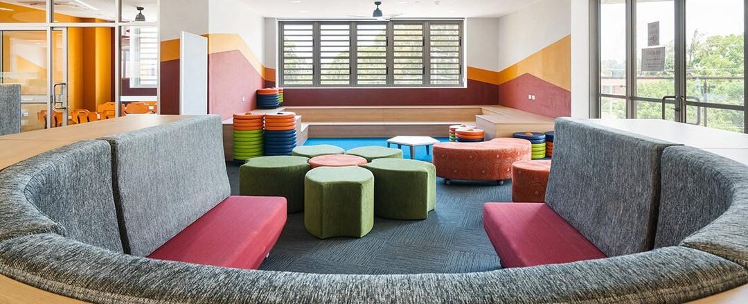 Hybrid Classrooms: How to Design Flexible Learning Spaces for Modern Education