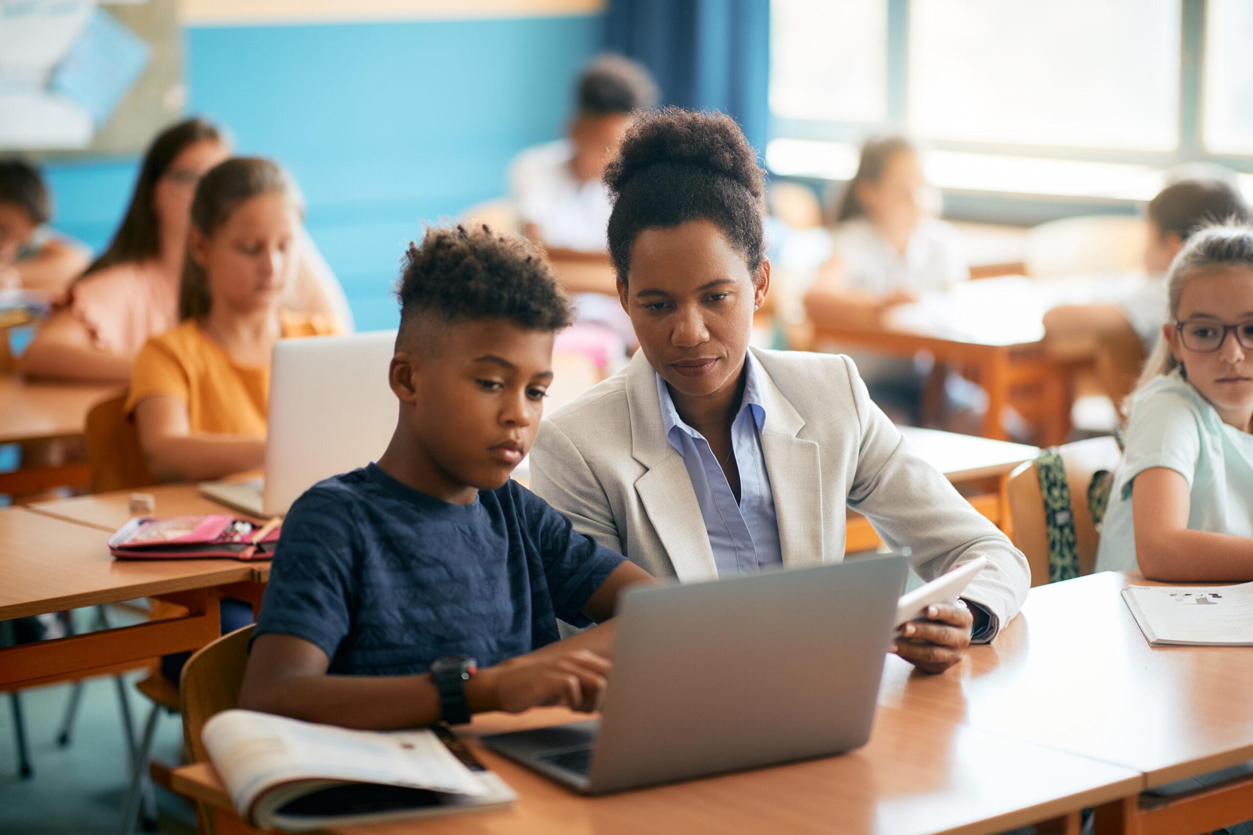 Assessing Student Performance in Online Settings: Effective Strategies for Digital Classrooms