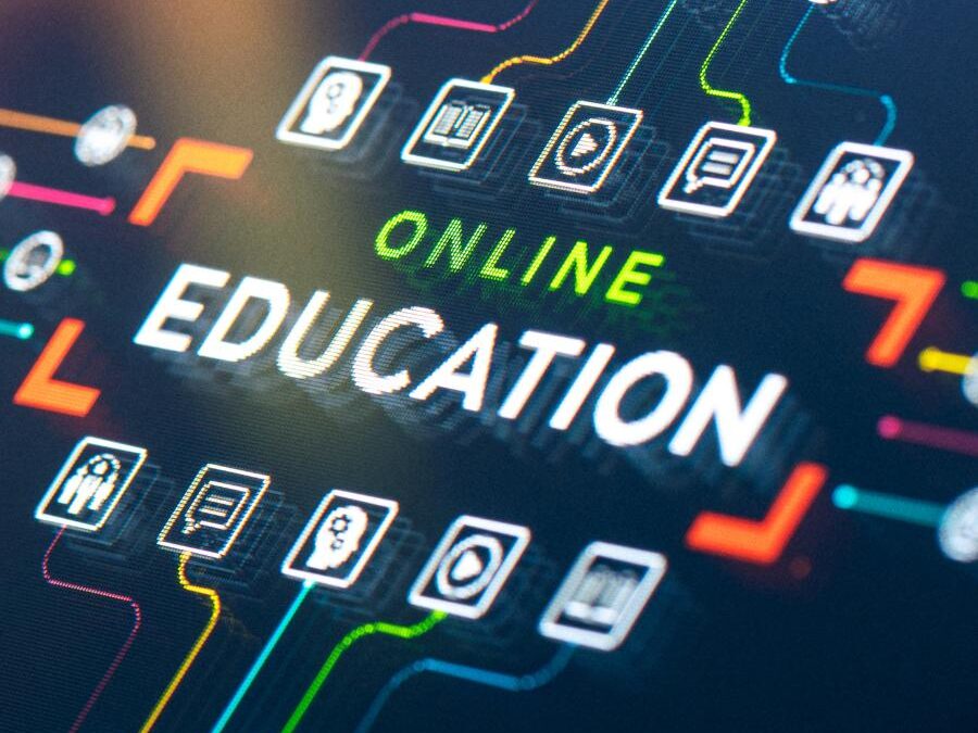 Online Learning Platforms in 2025: Key Trends Shaping the Evolution of Digital Education