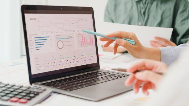 Top Skills and Career Path for a Measurement and Evaluation Analyst: What You Need to Know