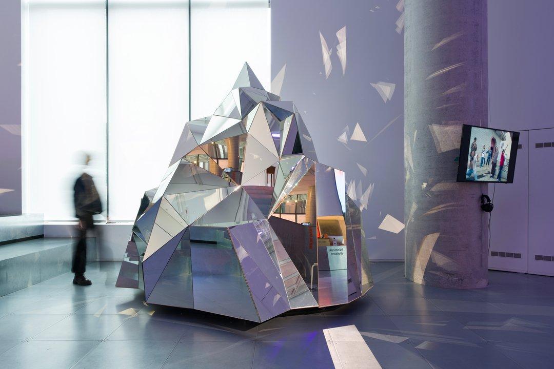Unlocking Discovery: How AR in Science Labs Enhances Practical Learning Experiences