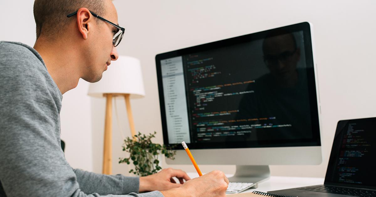 Full Stack Developer Education: Essential Degrees, Courses & Learning Paths for Success