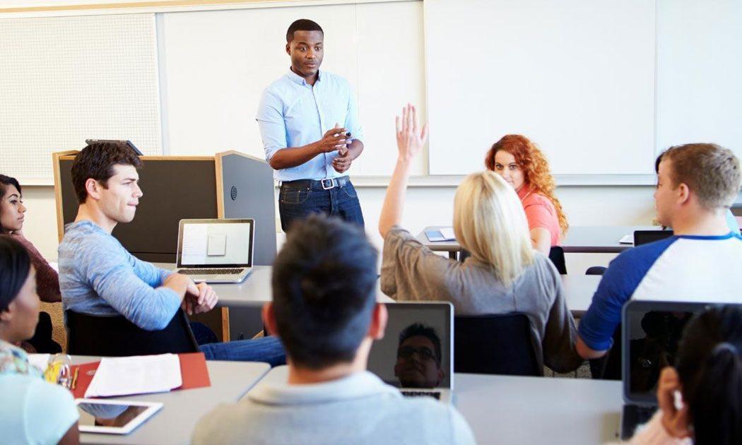 Training Teachers for an AI-Integrated Classroom: Essential Skills and Strategies for Modern Educators